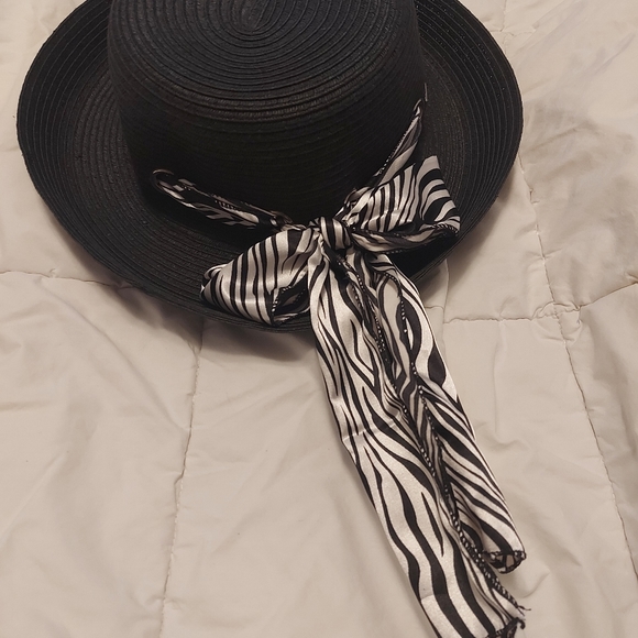 Nwot eby miami paper straw hat w trim 2 bowtie at back one size never worn black - Picture 4 of 8